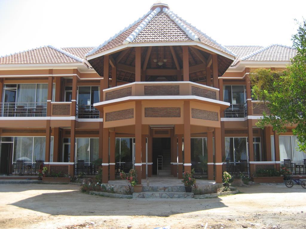 Escape Karimunjawa Hotel Semarang Exterior photo