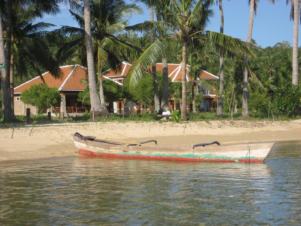 Escape Karimunjawa Hotel Semarang Exterior photo
